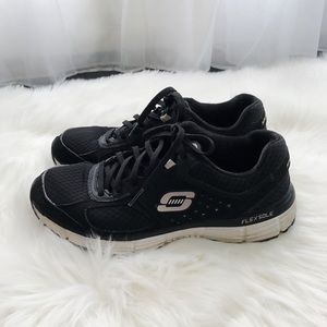 Sketchers Tennis Shoe